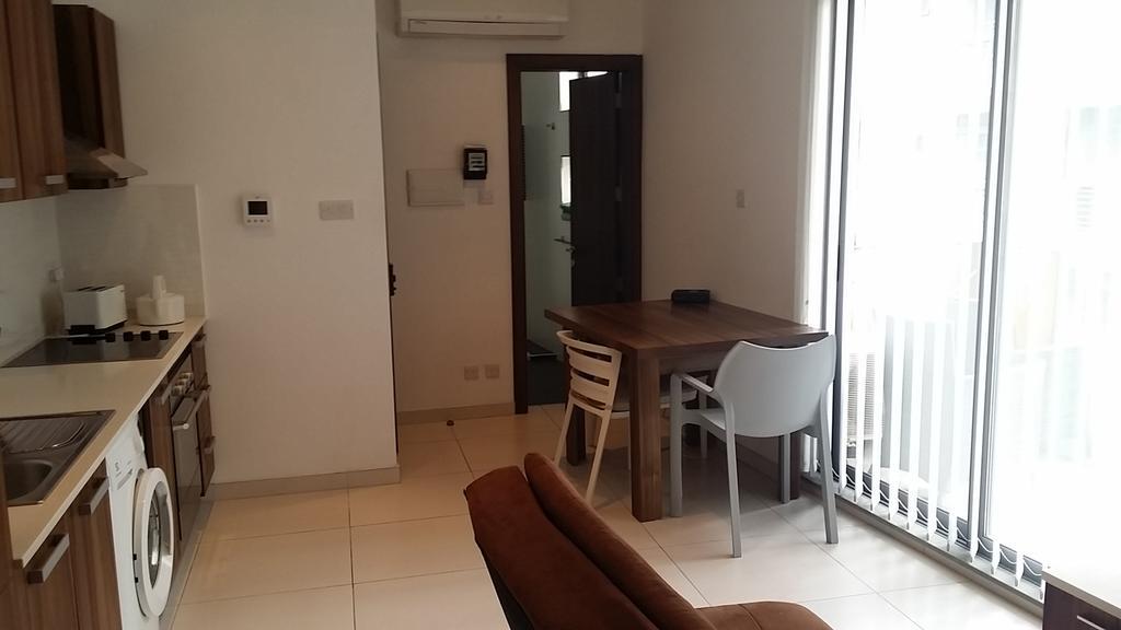 Paceville Montecarlo Apartments Saint Julian's Quarto foto